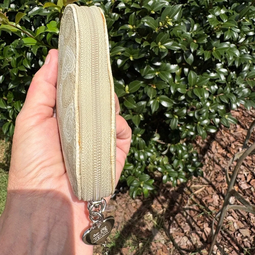 Coach Heart Coin Purse With Charm EUC - Picture 5 of 8